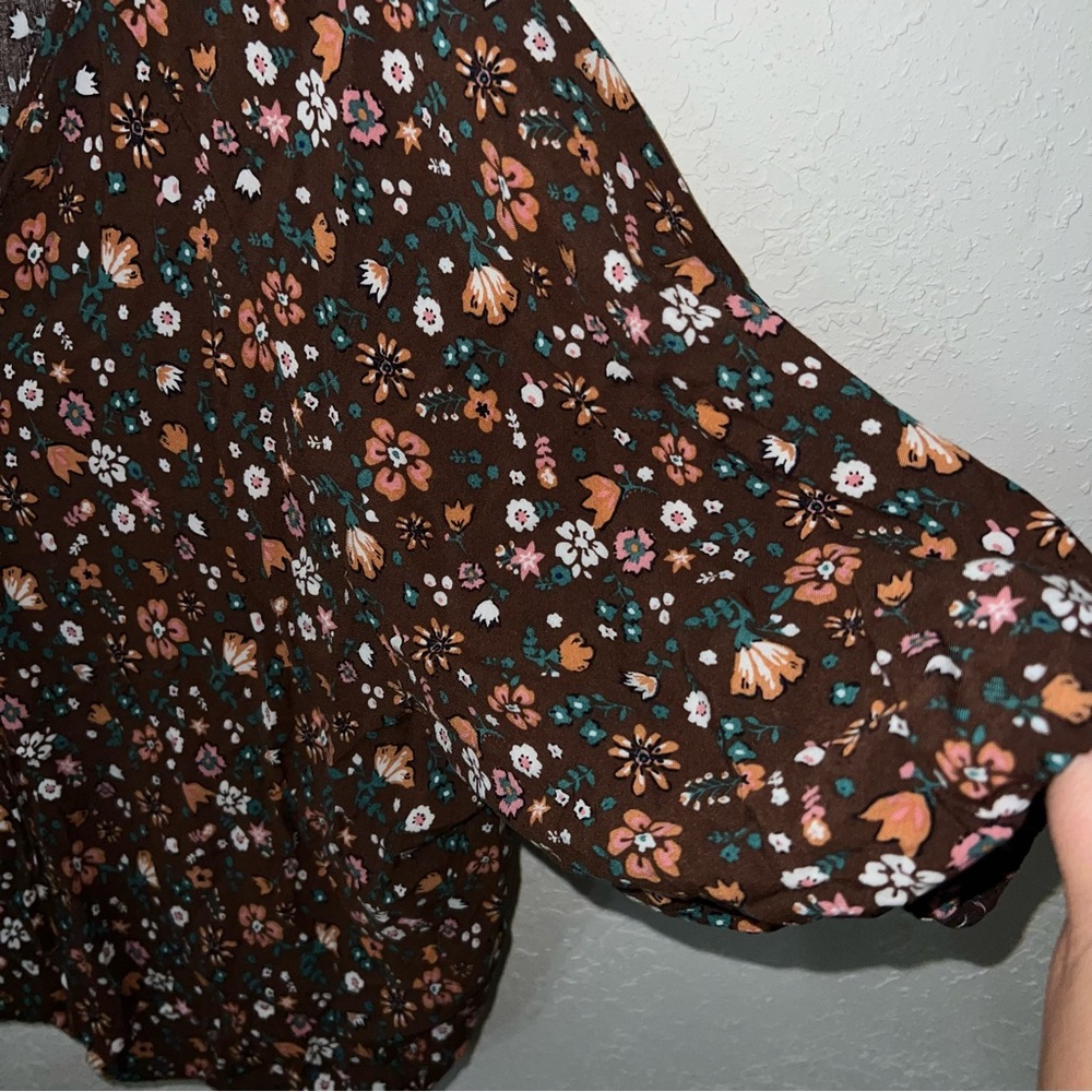 Lark and Grey Brown Floral Print Skirt and Top Set Size 2X. - Picture 6 of 11